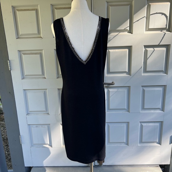 St. John Black Santana Knit Jeweled Chain Pin Sleeveless Mid-length Size 14 - Picture 7 of 7